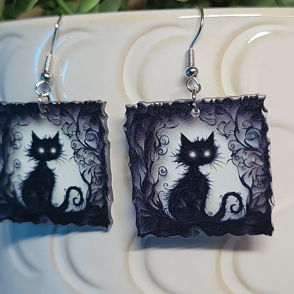 SPOOKY BLACK CAT EARRINGS